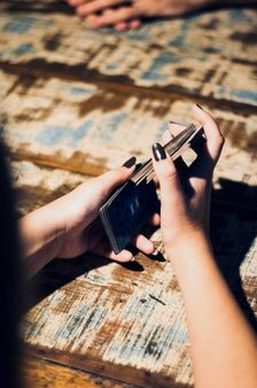 tránh cầm cố tài sản